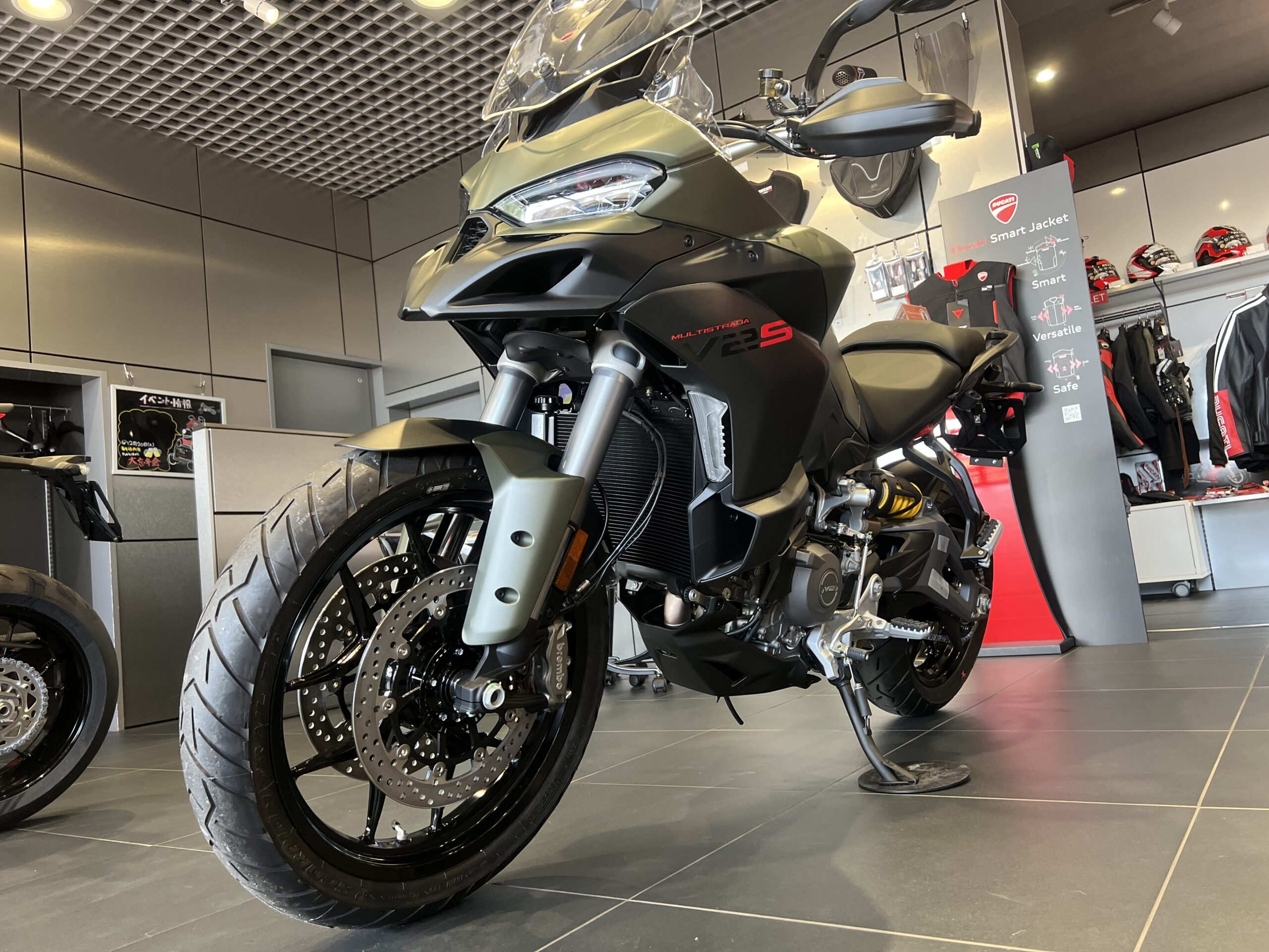 New MultistradaV2 STORMGREEN | バイクのことならDUCATI浜松へ