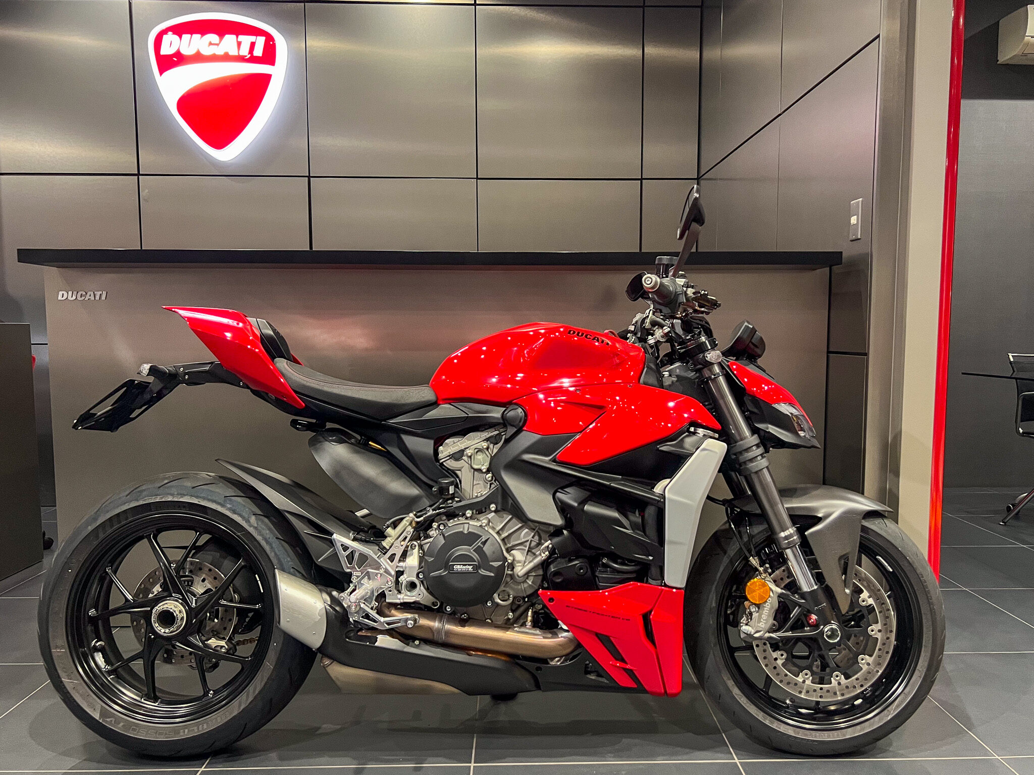 Streetfighter V2 Ducati認定中古車 | バイクのことならDUCATI浜松へ