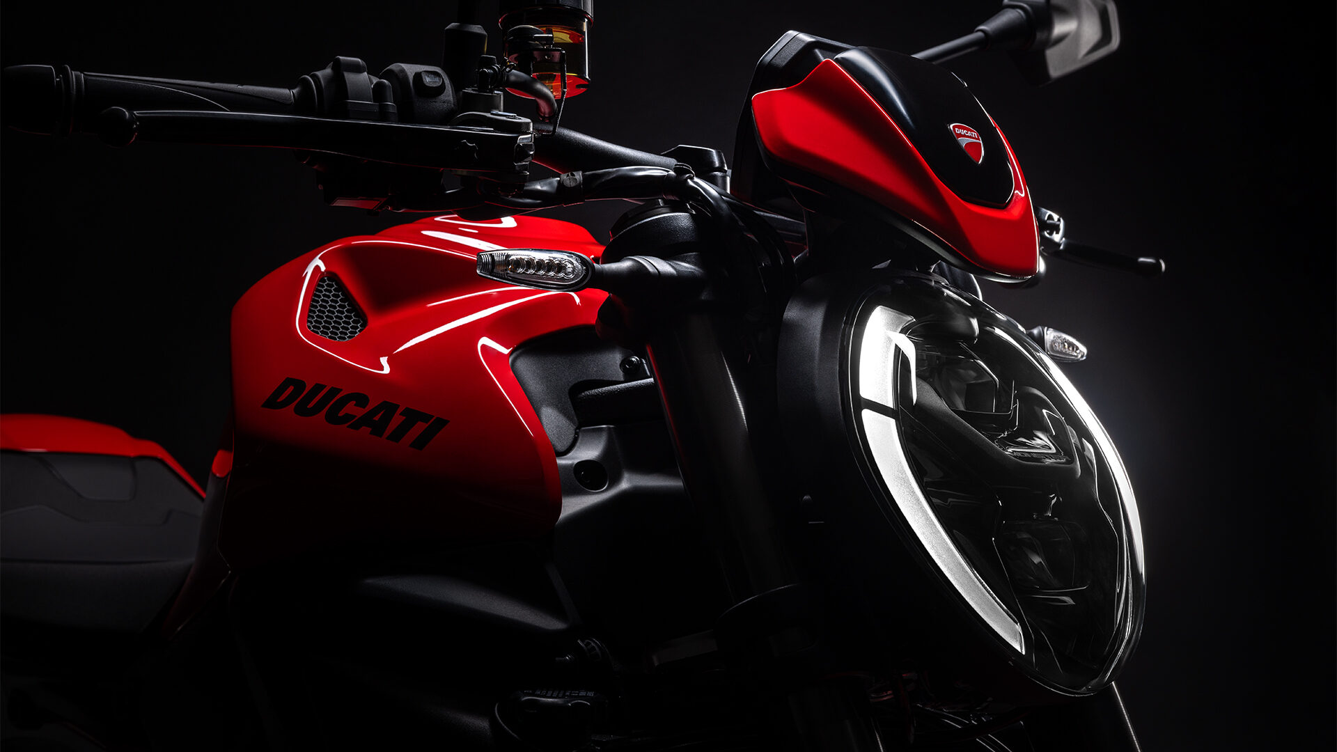 新型モンスター 先行予約受付中 | バイクのことならDUCATI浜松へ 新型モンスター 先行予約受付中 | バイクのことならDUCATI浜松へ